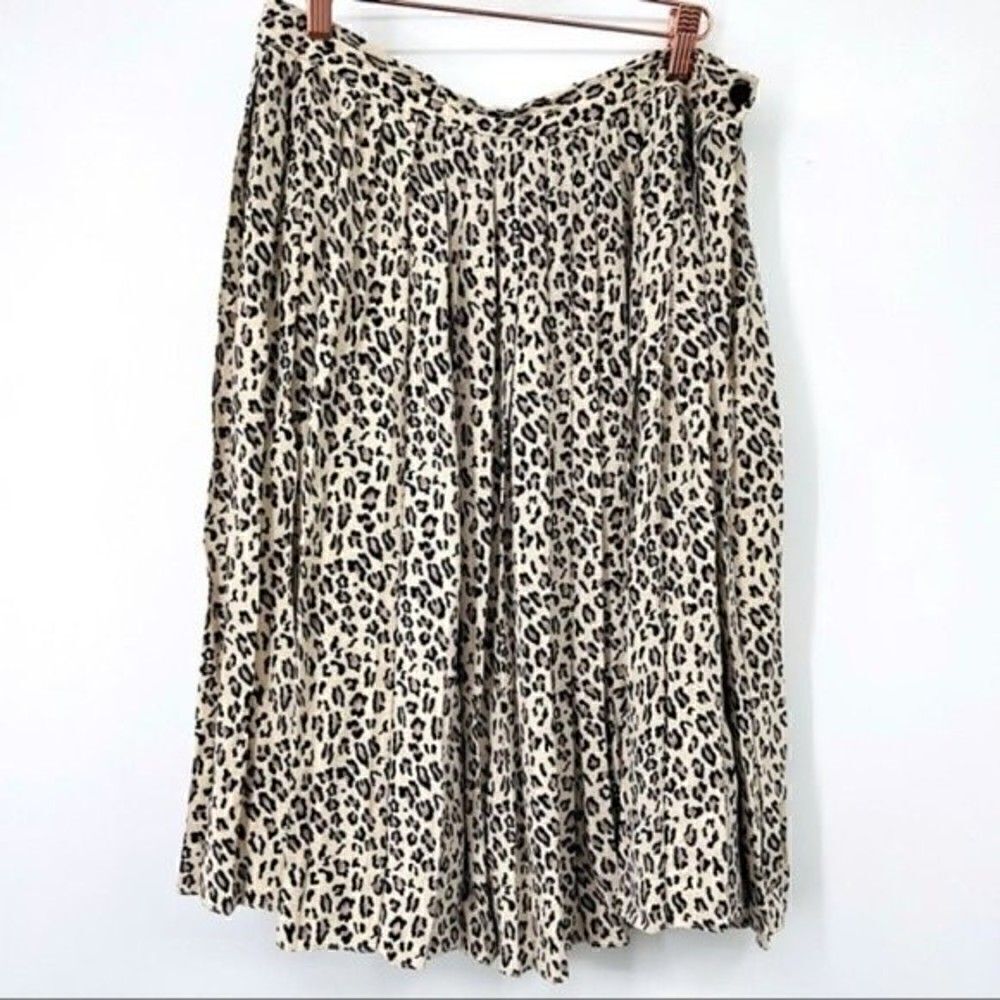 Dana Buchman pleaded 100% silk cheetah print skirt 14 BoxB